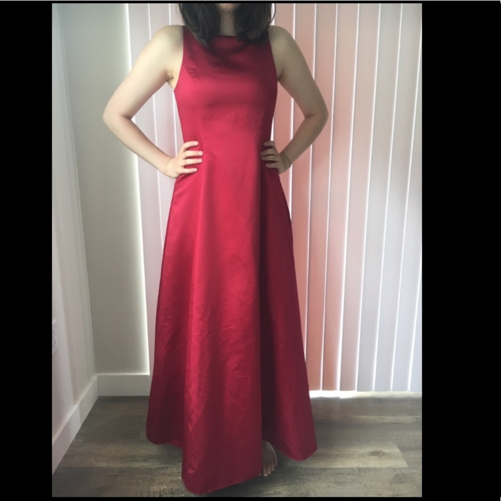 Gorgeous Red Gown!